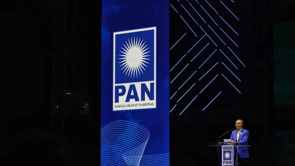 Penyampaian Pidato oleh Ketua DPP PAN Zulkifli Hasan